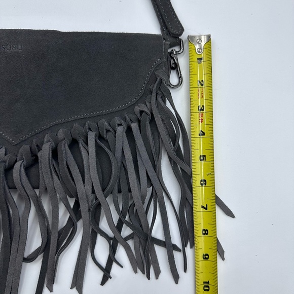 Susu crossbody suede leather fringe grey purse NWT - Picture 6 of 9
